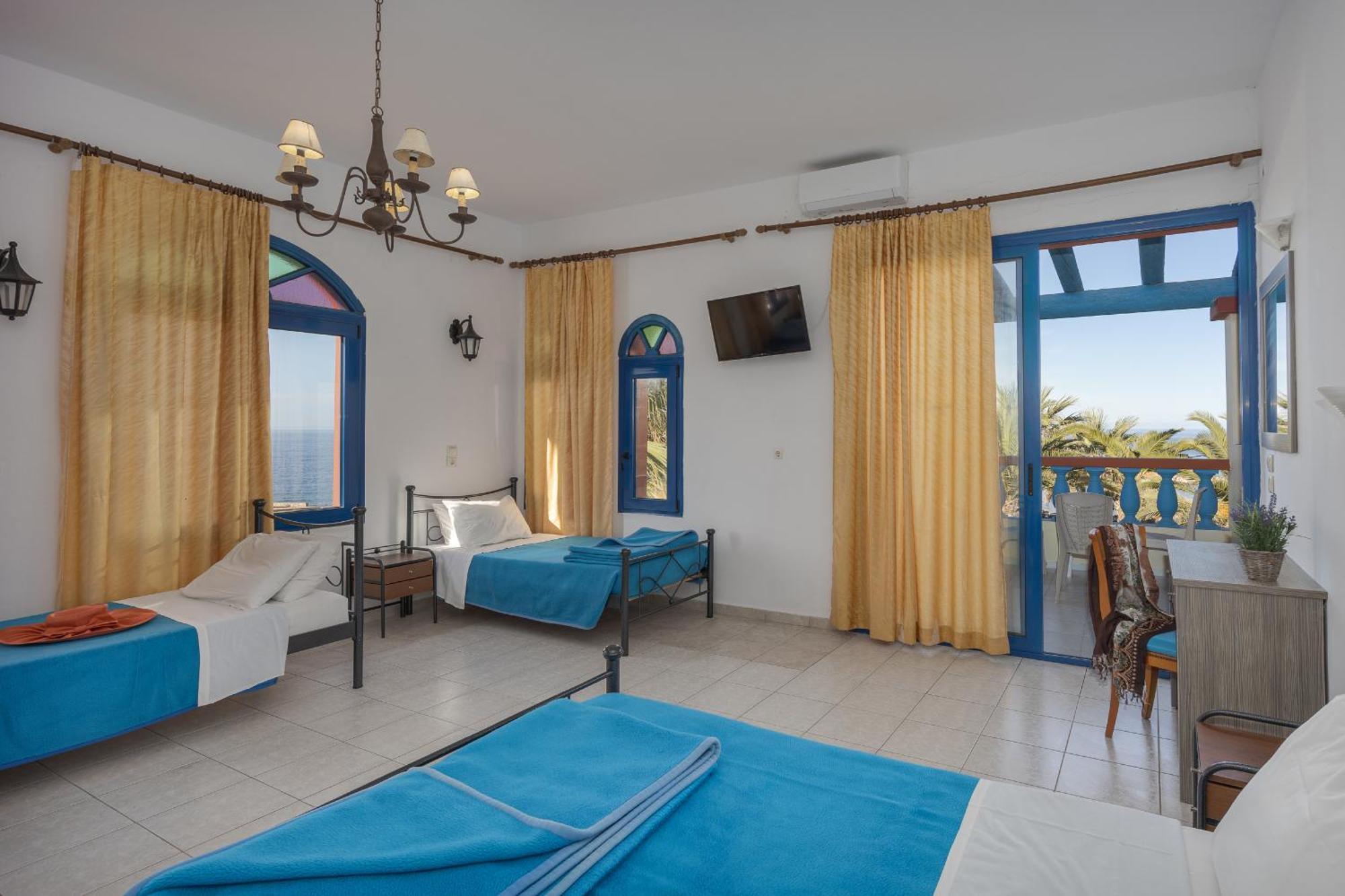 Palm Bay By Estia Hotel Sissi Екстериор снимка