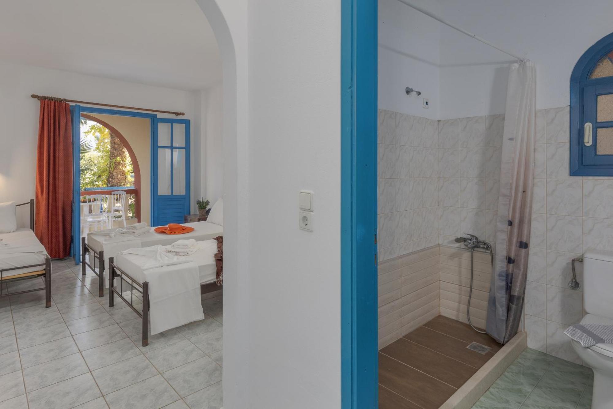 Palm Bay By Estia Hotel Sissi Екстериор снимка
