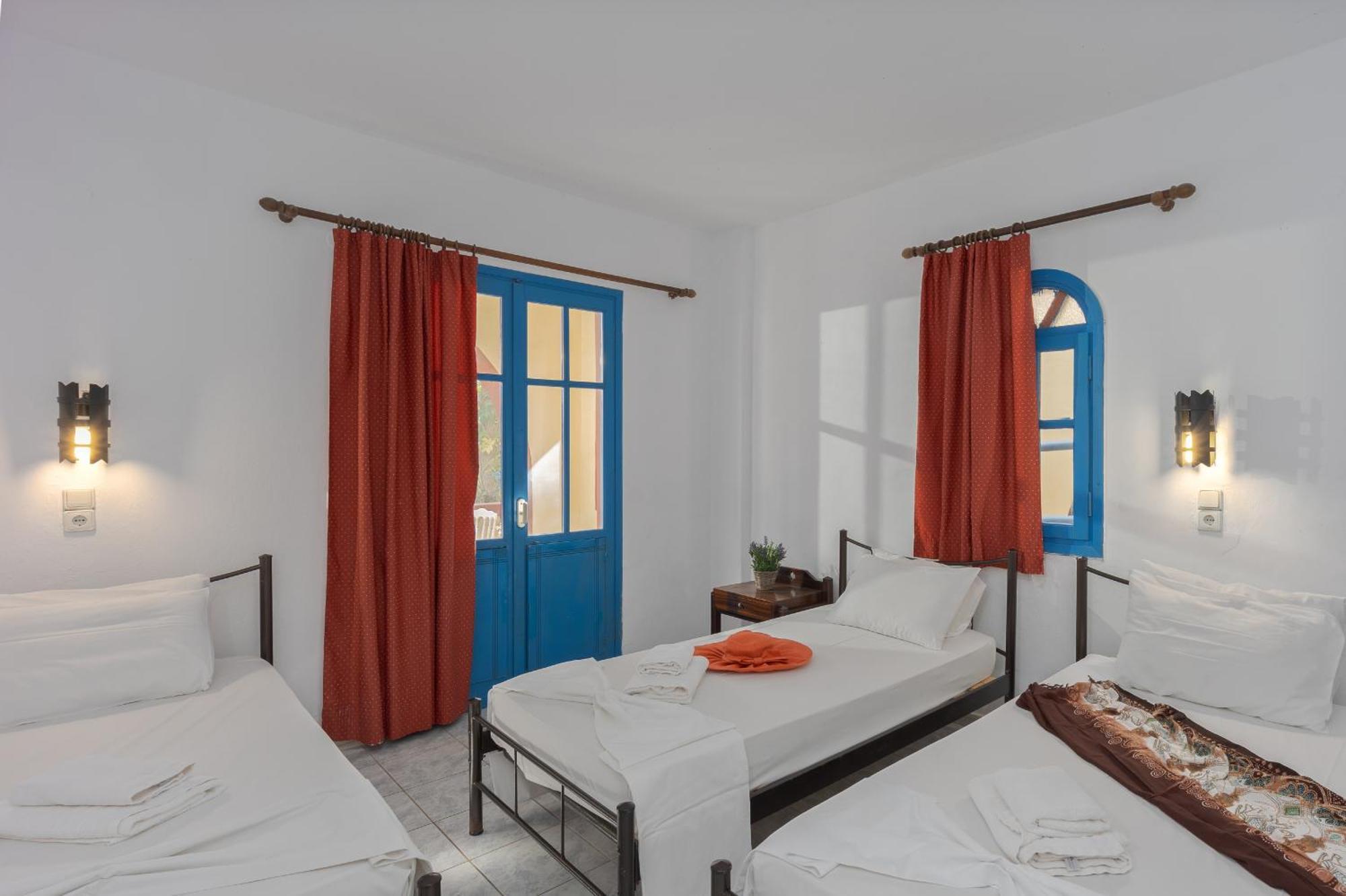 Palm Bay By Estia Hotel Sissi Екстериор снимка
