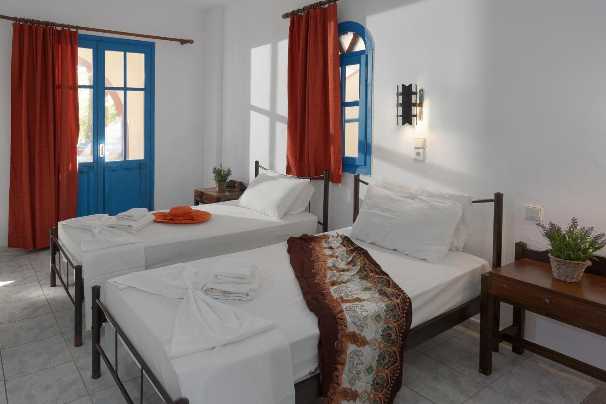 Palm Bay By Estia Hotel Sissi Екстериор снимка