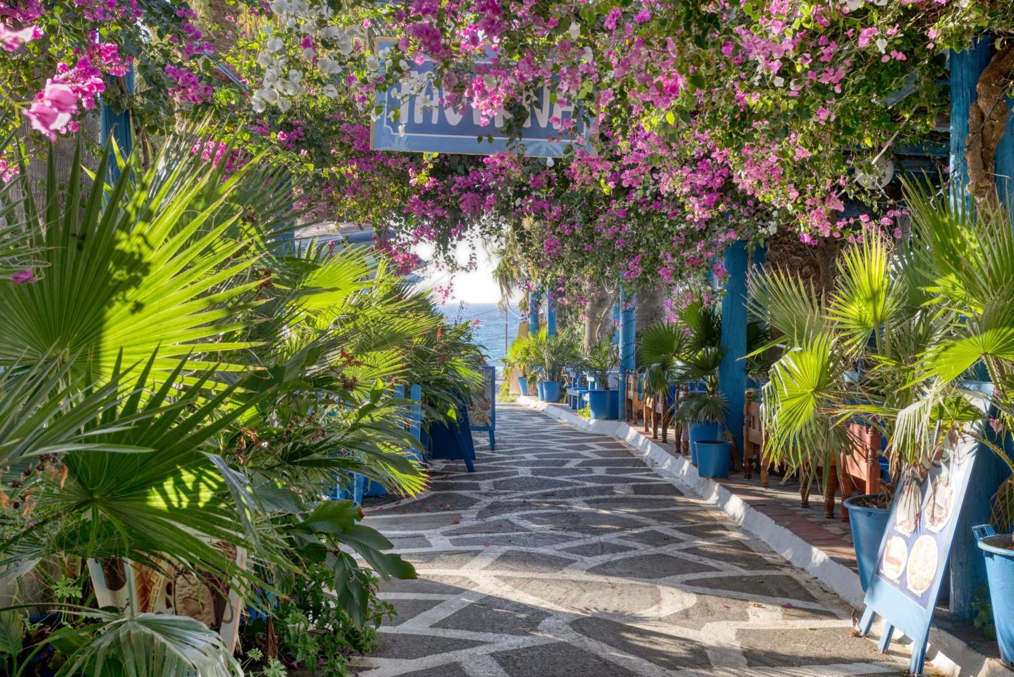 Palm Bay By Estia Hotel Sissi Екстериор снимка