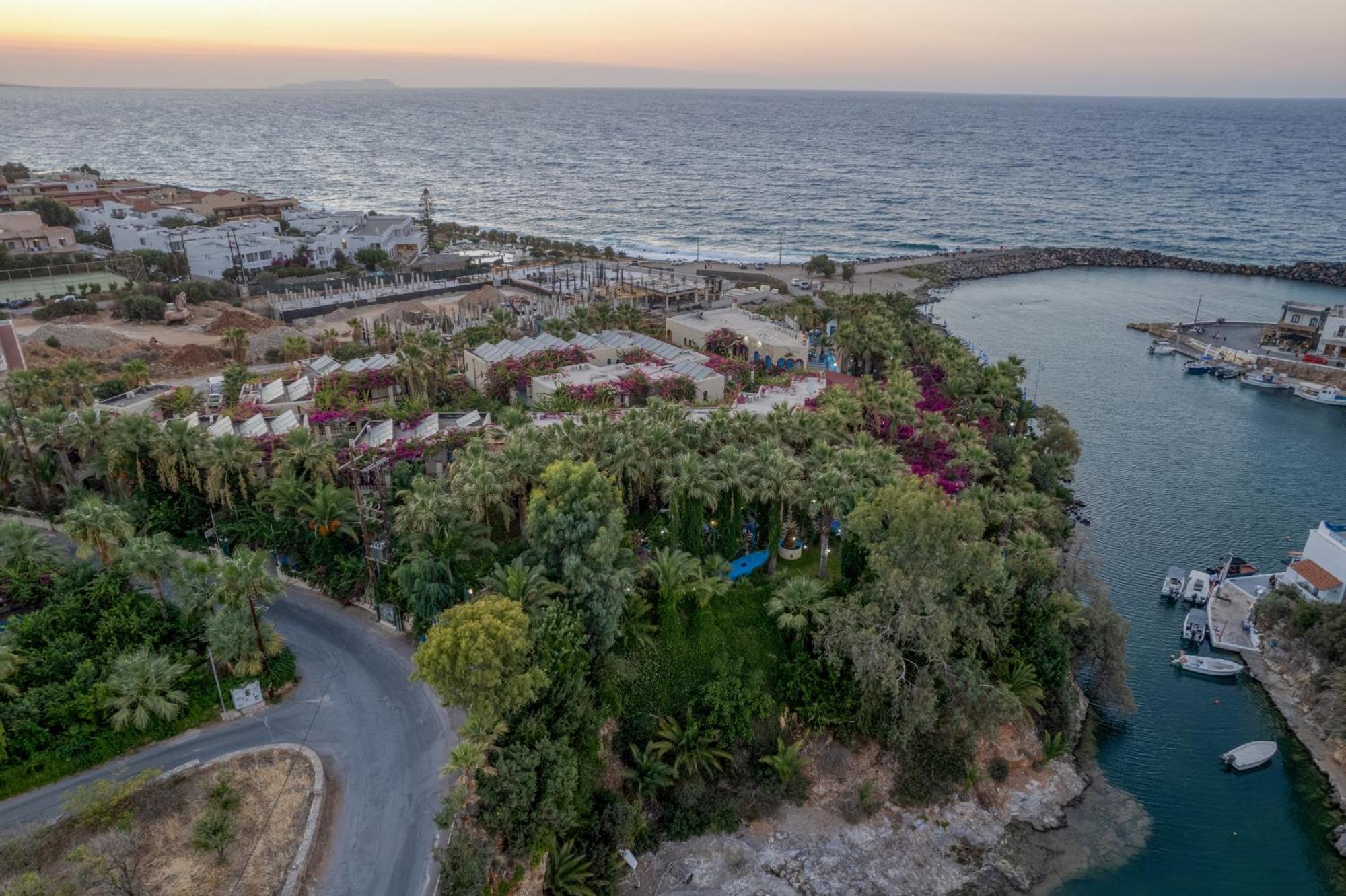 Palm Bay By Estia Hotel Sissi Екстериор снимка